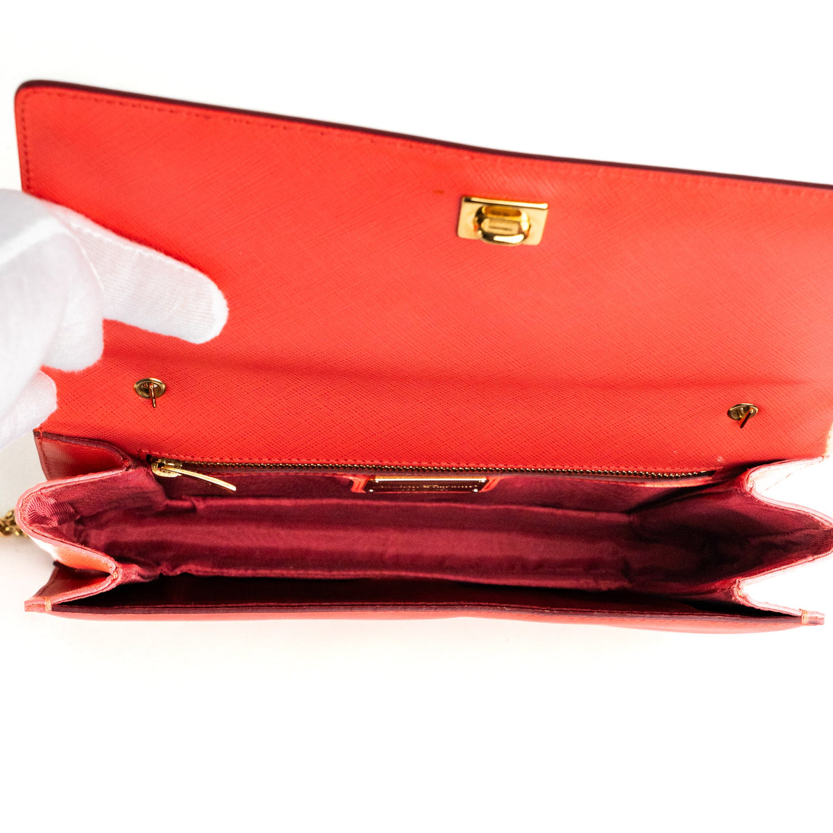 Salvatore Ferragamo Vara Bow Chain Shoulder Bag - St. Luxe